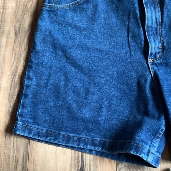 Women's Wrangler Vintage High Rise Medium Wash Classic Denim Blue Jean Shorts 32 - Picture 4 of 11